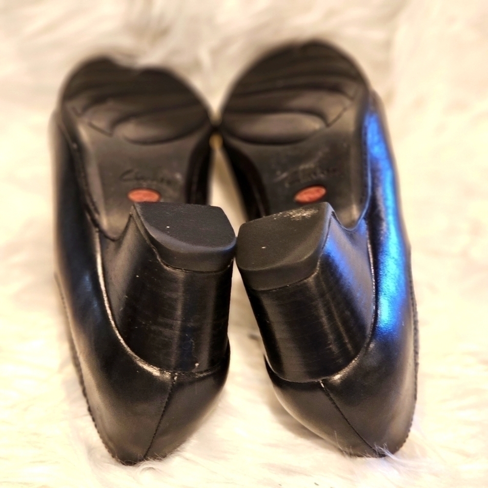 Clarks Everyday black leather booties sz 8N - Picture 5 of 8